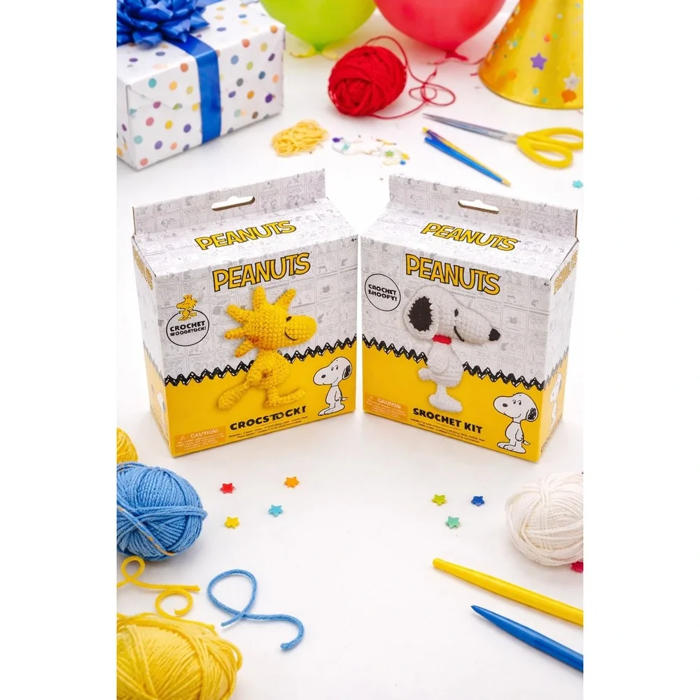 Peanuts Crochet Kit Bundle Snoopy Woodstock Beginner‎ Complete Gift Set NIB DIY